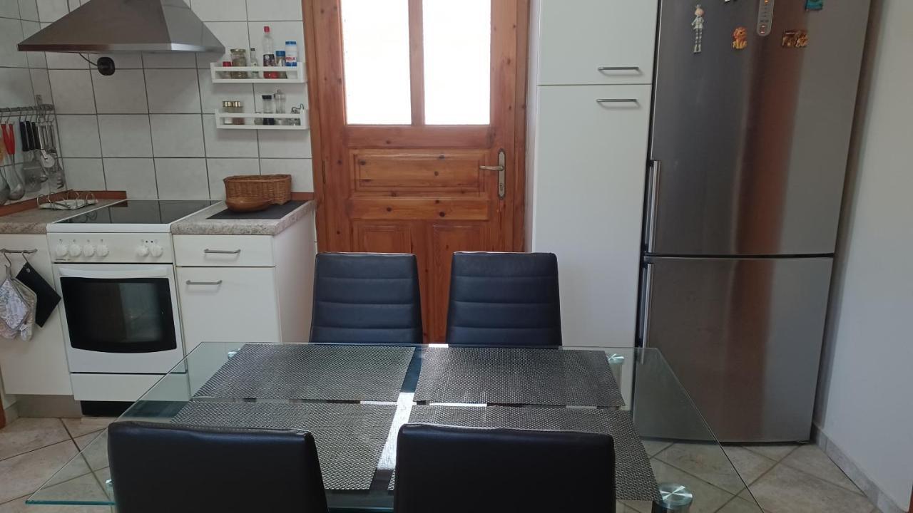 Island House In - Marathias Apartament Elíka