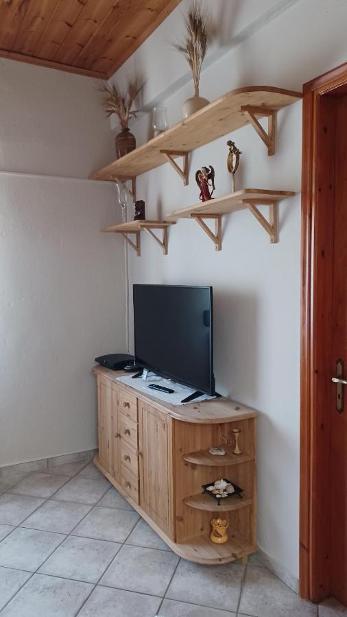 Island House In - Marathias Apartment *